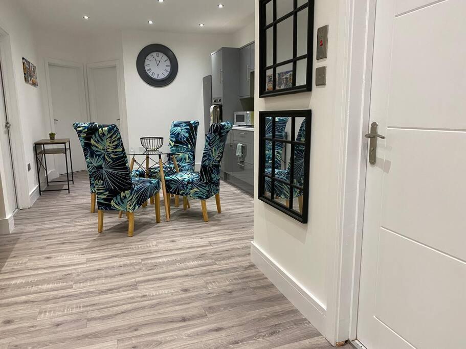 Holiday home 3 Bedroom New York Inspired Swansea
